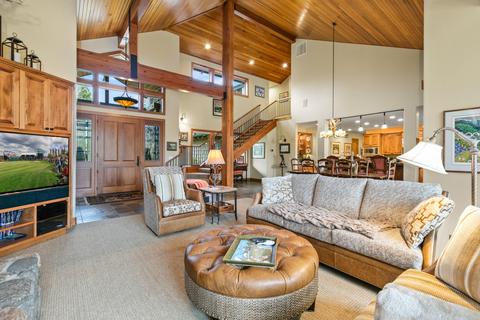 56375 Twin Rivers Dr, Bend, OR 97707 photo 4