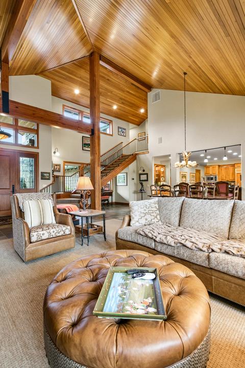 56375 Twin Rivers Dr, Bend, OR 97707 photo 7