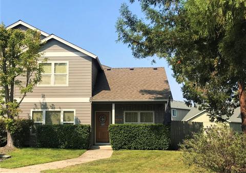 329 Cascade Dr, Central Point, OR 97502 photo 1