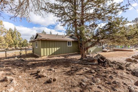 64837 Grande Loop, Bend, OR 97701 photo 29