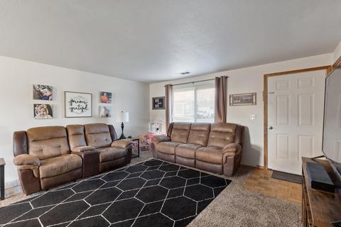 253 Tracy Ave, Eagle Point, OR 97524 photo 4