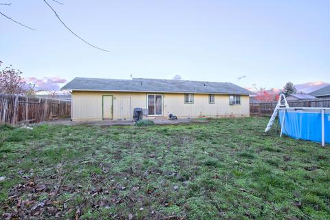 253 Tracy Ave, Eagle Point, OR 97524 photo 14