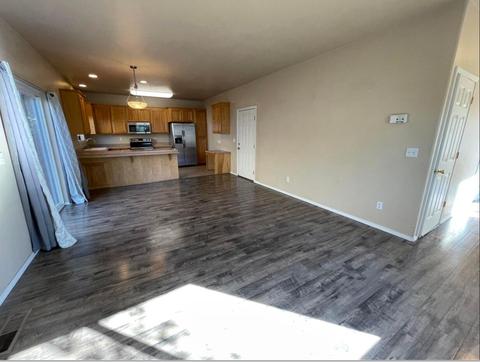 531 Freeman Rd, Central Point, OR 97502 photo 4