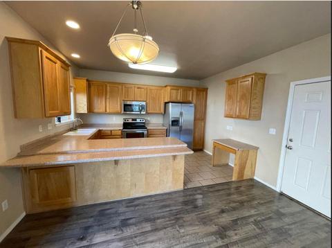 531 Freeman Rd, Central Point, OR 97502 photo 3