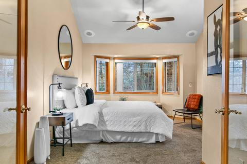 563 NE Soaring Ct, Bend, OR 97701 photo 10