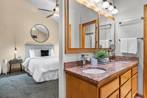 563 NE Soaring Ct, Bend, OR 97701 photo 13