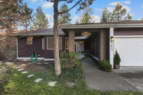 563 NE Soaring Ct, Bend, OR 97701 photo 2