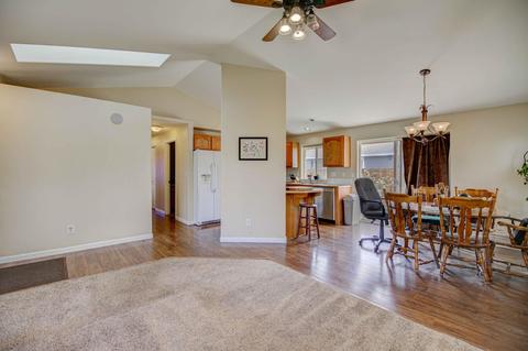 697 NE Shirley Ct, Bend, OR 97701 photo 4