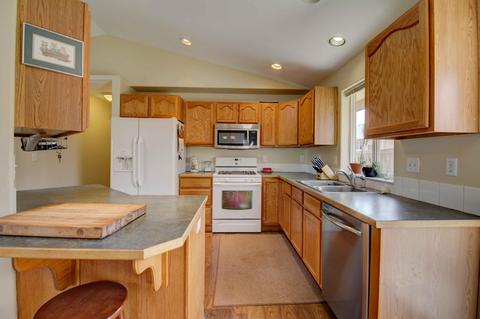 697 NE Shirley Ct, Bend, OR 97701 photo 5