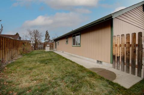 697 NE Shirley Ct, Bend, OR 97701 photo 17