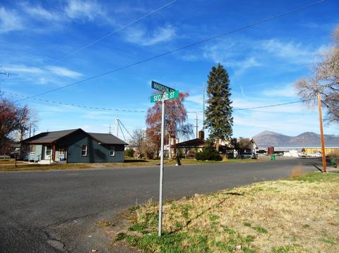304 2nd St, Merrill, OR 97633 photo 3