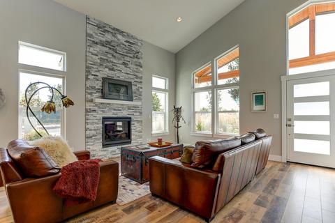 20292 Hardy Rd, Bend, OR 97703 photo 3