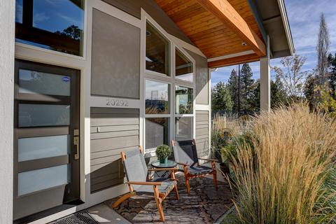 20292 Hardy Rd, Bend, OR 97703 photo 2