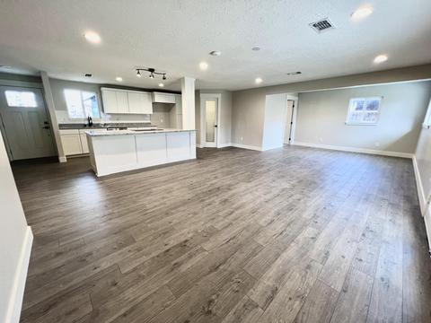 25 Comice Way, Eagle Point, OR 97524 photo 2