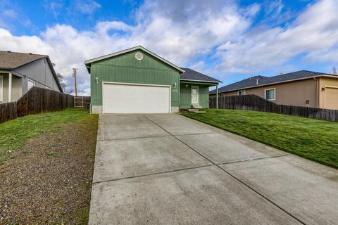 560 Barton Rd, Eagle Point, OR 97524 photo 5