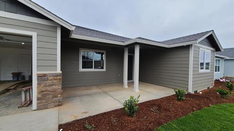 71 Hidden Valley Dr, Eagle Point, OR 97524 photo 5