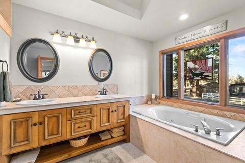 21575 Mcgilvray Rd, Bend, OR 97702 photo 17