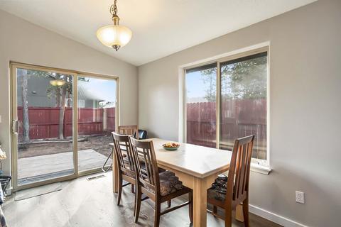 16463 Cassidy Dr, La Pine, OR 97739 photo 8