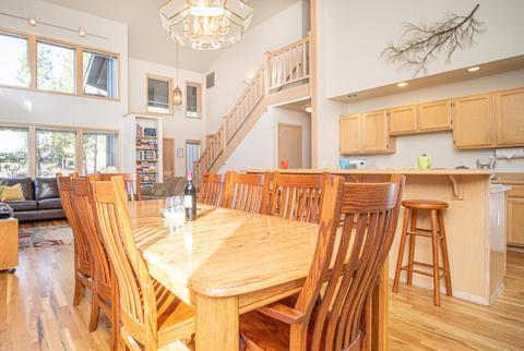57792 Pyramid Mountain Ln, Sunriver, OR 97707 photo 1
