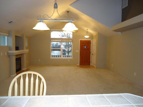 735 S Haskell St, Central Point, OR 97502 photo 2