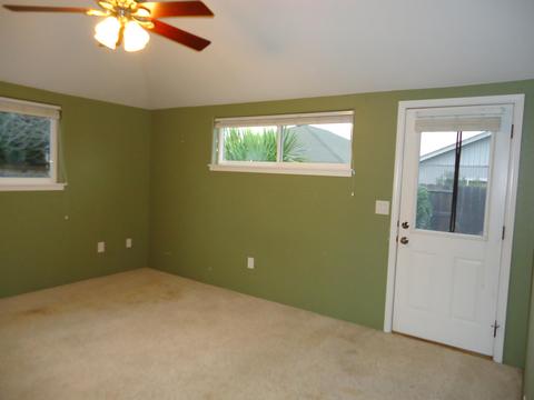 735 S Haskell St, Central Point, OR 97502 photo 9