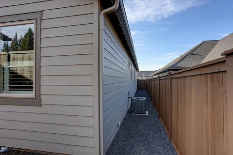 61012 SE Stari Most Loop, Bend, OR 97702 photo 30
