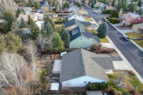 20748 Liberty Ln, Bend, OR 97701 photo 24