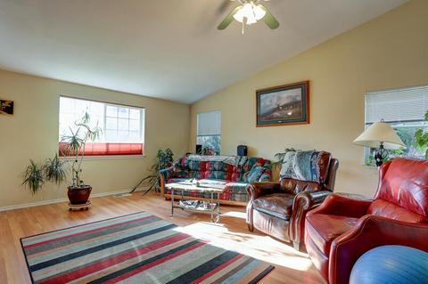 20748 Liberty Ln, Bend, OR 97701 photo 3