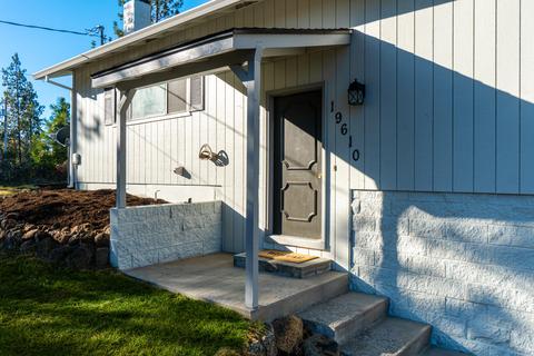 19610 Apache Rd, Bend, OR 97702 photo 3