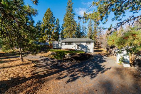 19610 Apache Rd, Bend, OR 97702 photo 2