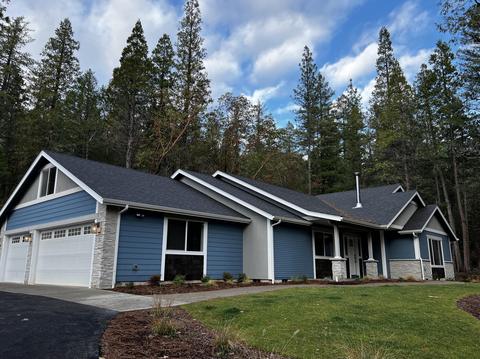 1422 Wetherbee Dr, Grants Pass, OR 97527 photo 1
