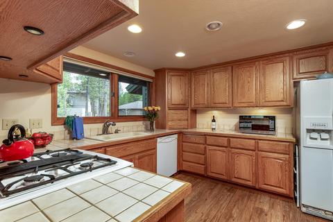 18143 Modoc Ln, Sunriver, OR 97707 photo 7
