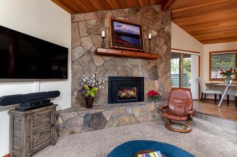 18143 Modoc Ln, Sunriver, OR 97707 photo 3