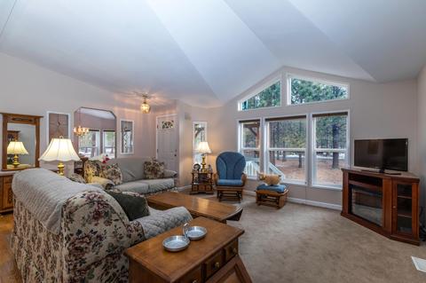 2014 Lasso Ct, La Pine, OR 97739 photo 4