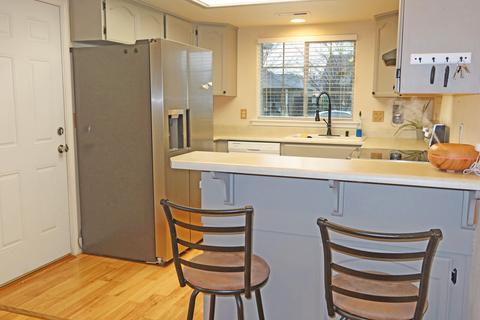 686 Andrea Way, Eagle Point, OR 97524 photo 12