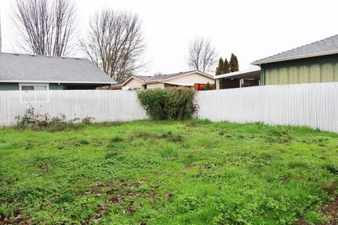 686 Andrea Way, Eagle Point, OR 97524 photo 6