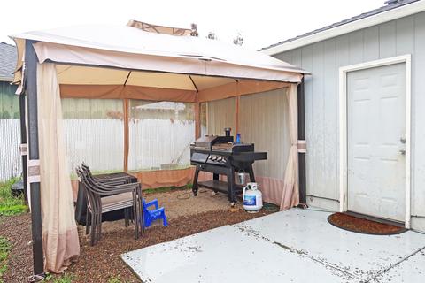 686 Andrea Way, Eagle Point, OR 97524 photo 23