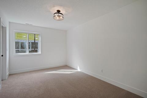 20492 Aberdeen Dr, Bend, OR 97702 photo 30