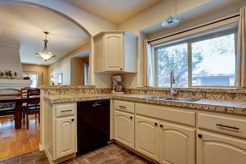 60725 Willow Creek Loop Loop, Bend, OR 97702 photo 12