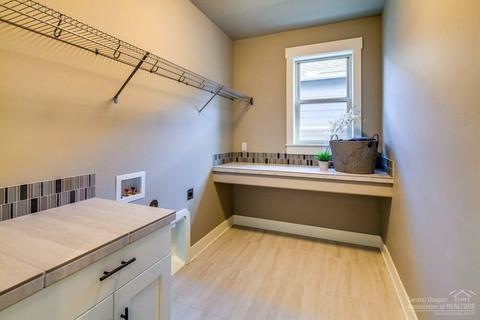 3779 NE Oakside Loop, Bend, OR 97701 photo 19