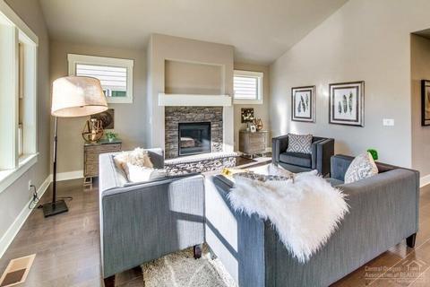 3779 NE Oakside Loop, Bend, OR 97701 photo 11