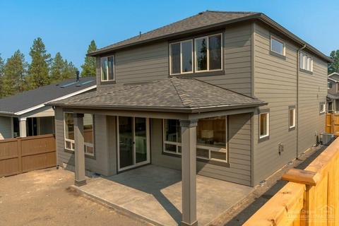 3012 NE Moreno Pl, Bend, OR 97701 photo 2