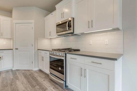 3012 NE Moreno Pl, Bend, OR 97701 photo 3