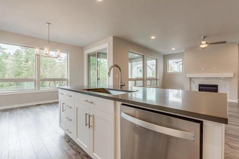 3012 NE Moreno Pl, Bend, OR 97701 photo 4