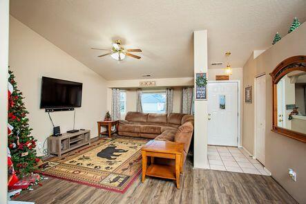 14 Osprey Dr, Eagle Point, OR 97524 photo 3