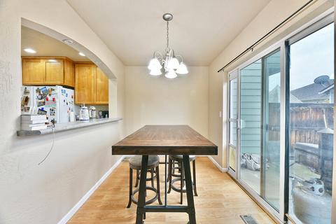 328 Live Oak Loop, Central Point, OR 97502 photo 12