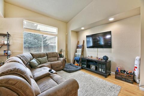 328 Live Oak Loop, Central Point, OR 97502 photo 8
