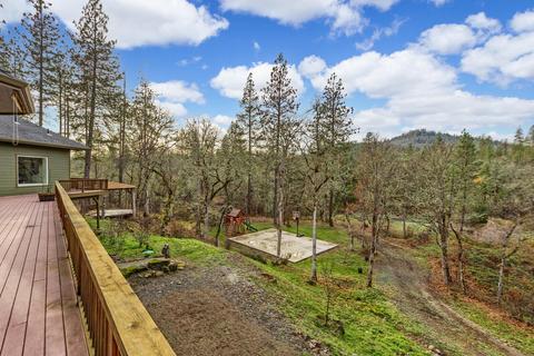 2707 Rogue River Dr, Eagle Point, OR 97524 photo 14