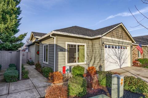 386 Live Oak Loop, Central Point, OR 97502 photo 3
