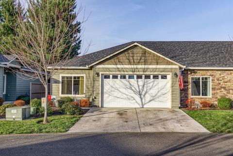 386 Live Oak Loop, Central Point, OR 97502 photo 1